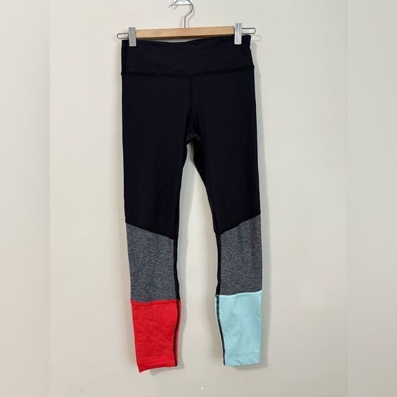 Lululemon Pedal To The Medal 7/8 Tight in Black / Alarming / Tranquil Blue - Picture 9 of 16